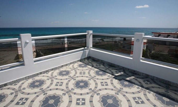 Centro - Supmza 001 Apartment | Downtown Isla Mujeres Modern Studio with Views of Downtown, Ocean & Cancun