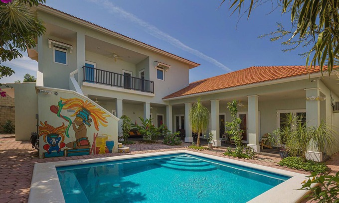 Colonia Centro House | Entire Luxury Private Home - Walking distance to downtown dinning