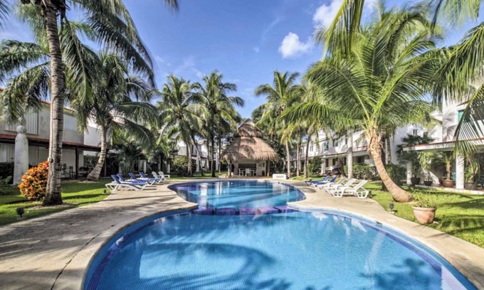 Playacar Fase II House | Feb 25th onward avail 150Mbps Wifi 7 Bikes Beach Access Rare Find Contact me π