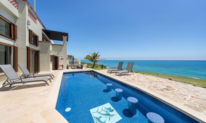 Isla Mujeres House | Four bedroom Caribbean oceanfront villa with stunning ocean views and two pools