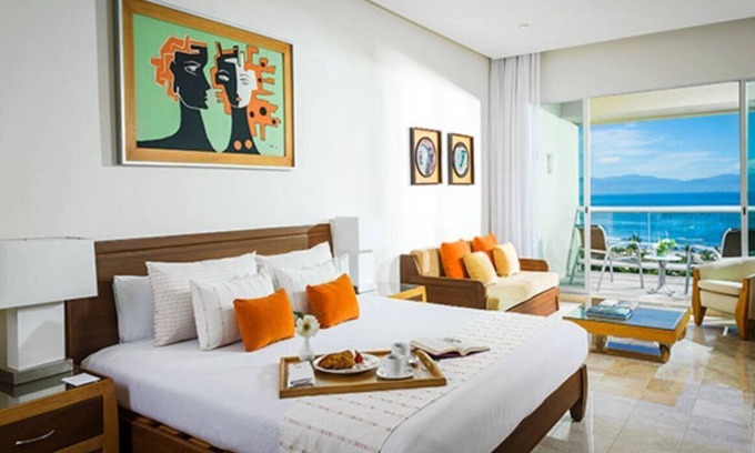 Villa Juarez Apartment | Grand Mayan Master Room – Elegant Escape in Riviera Maya Paradise