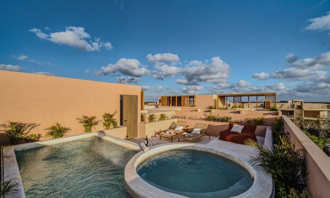 Zama Condo | Heavenly 3BR PH w Private Pool | Gym | Yoga Class