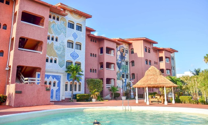 Punta Cancun Hostel | Hostel ∙ 8 guests
