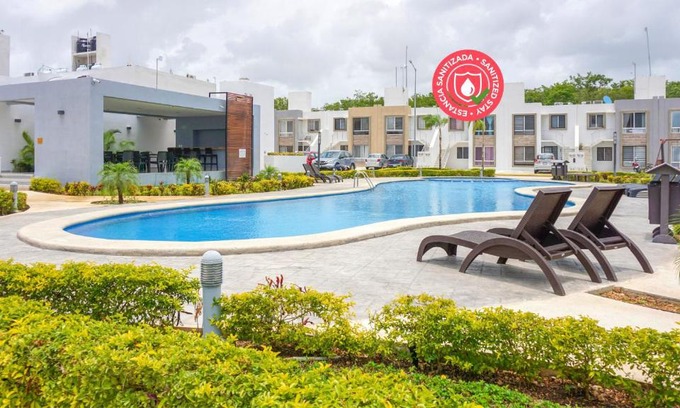 Puerto Juarez Apartment | HostPal Porto Alto Playa del Carmen 54D