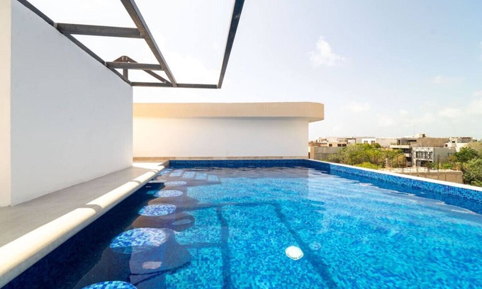 Zama Condo | King Studio w/Private Balcony + Rooftop Pool, Gym