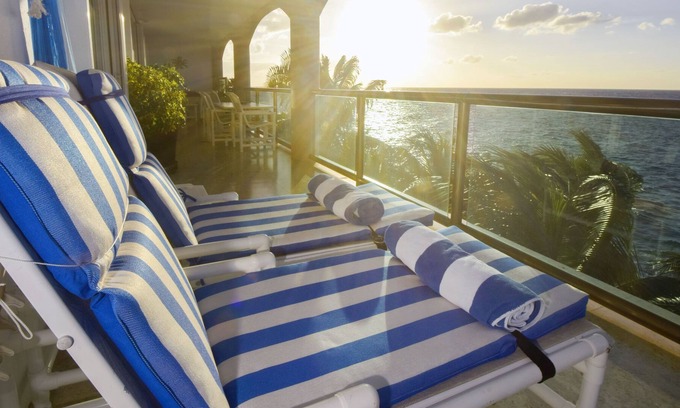 Colonia Andres Condo | Luxury 4 Bdrm Oceanfront in Cozumel Cantil 3CN