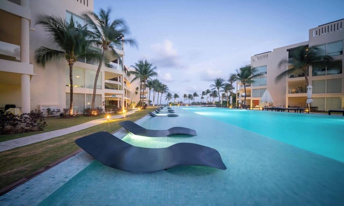 Zazil-ha Condo | Luxury Complex 2 BR - Infinity Pool and Beach Club