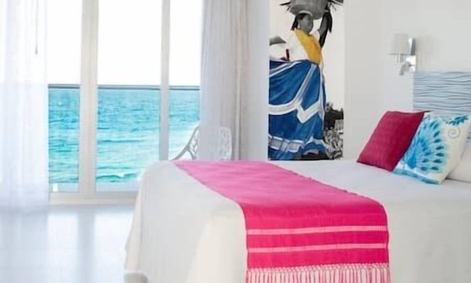 Centro - Supmza 001 Resort | Mia Reef Isla Mujeres - Inclusive-Mexico-Studio!