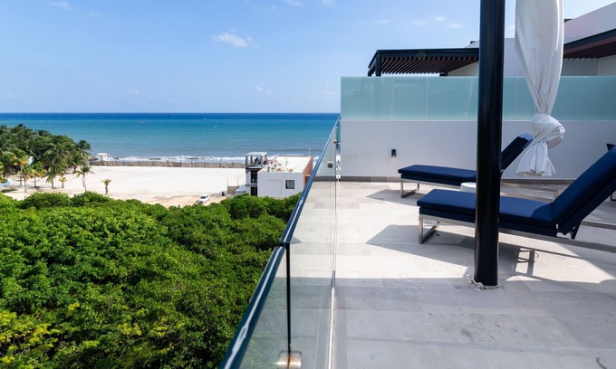 Gonzalo Guerrero Apartment | Oceanview Penthouse Cruz con Mar 502
