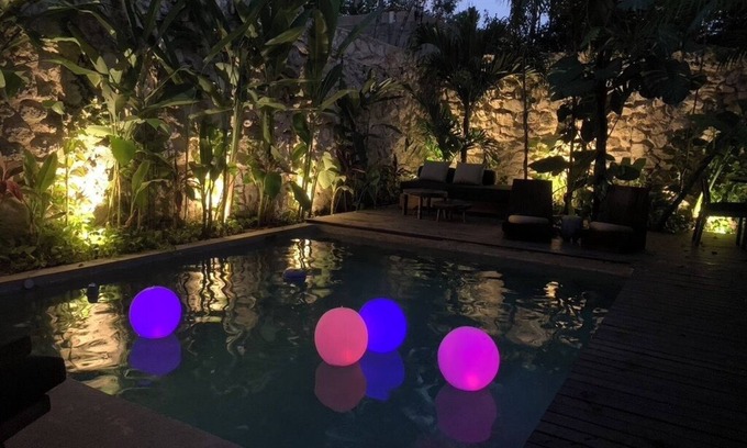 La Veleta House | Private Luxury Villa in Holistika - Pool, Garden and Rooftop Patio