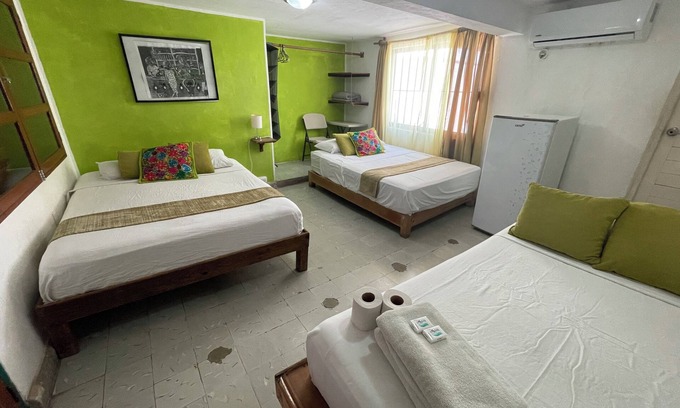Isla Mujeres Apartment | Private room for 5 people. A/C, TV, Wi-Fi, minibar, kitchen and living. Downtown | Isla Mujeres #2