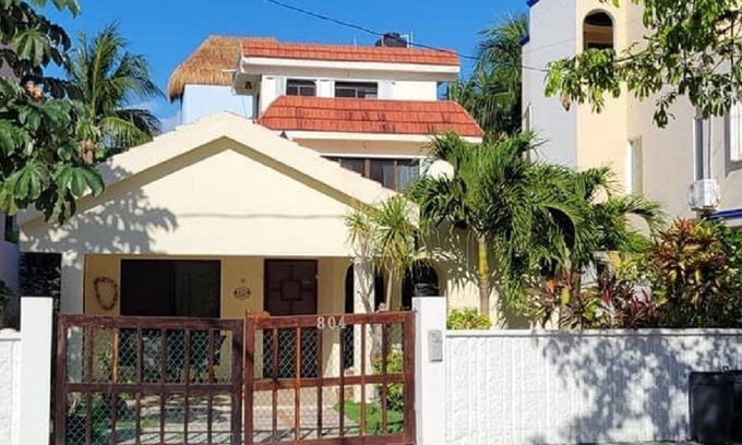 Puerto Morelos Apartment | Señor Pedro Suite - spacious one bedroom located one block from the beach