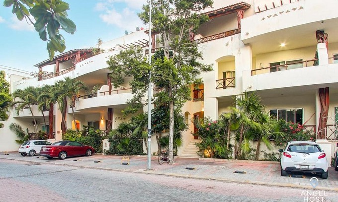 Gonzalo Guerrero Apartment | Stunning Las Olas by Playa Rentals Properties