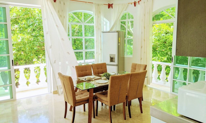 Playacar House | Tropical Estate: 18BR Pool Rooftops Ocean View 2 min wlk beach/shops/ferry/tours
