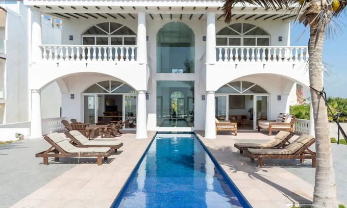 Akumal Villa | Villa Mia - 7BR Seafront Villa, Pool & Concierge