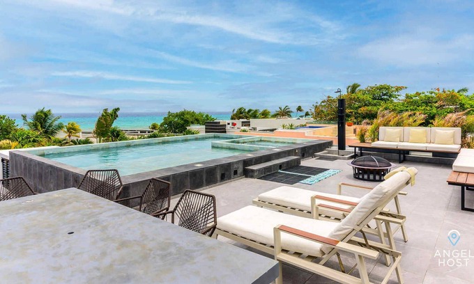 Playacar Fase I House | Villa w/Private Oceanview Roof Pool Steps to Beach
