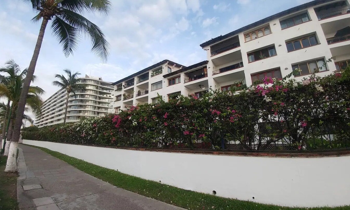 Marina Vallarta Hotel | CONDO MSOL BY TRVL2HM