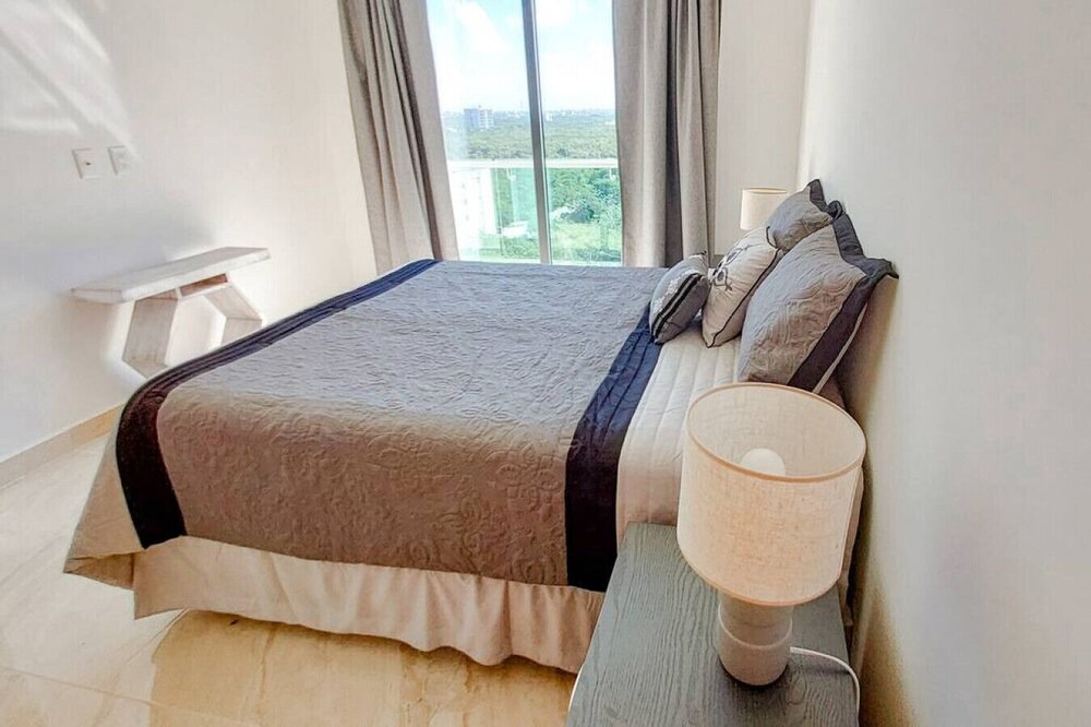Ejidal Apartment | Spacious 3BR PH w/Private Pool & Lux Amenities