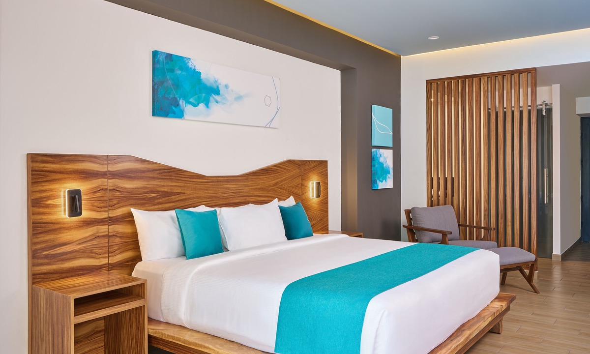 Chetumal Hotel | Cristalino Lagoon Front Hotel Restaurant & SPA - Adults Only