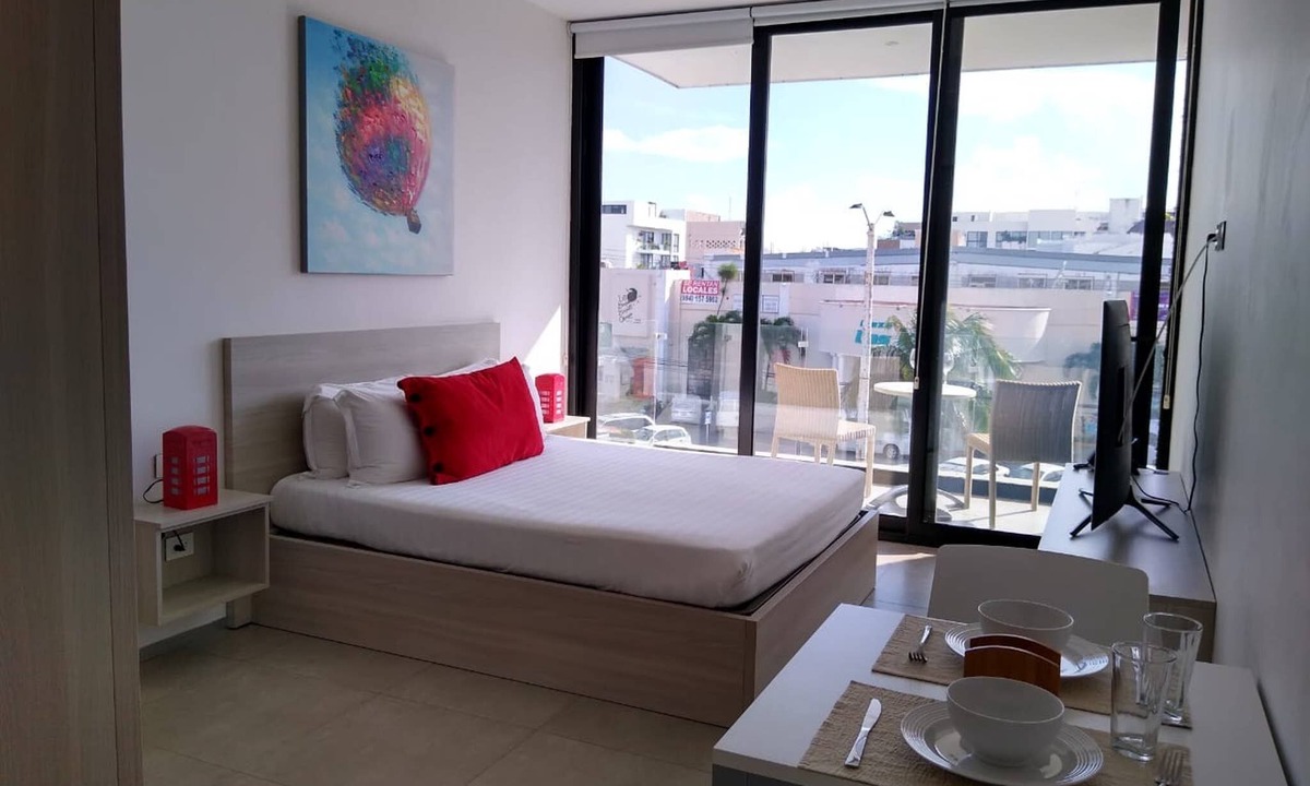 Tohoku Condo | Studio Close to 5th Av, With Amazing Roof Pool View, Gym, Spa and More!