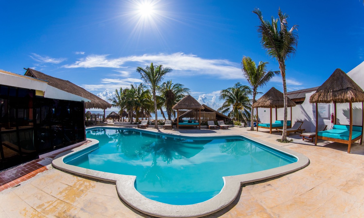 Puerto Morelos Hotel | Hotel Ojo de Agua