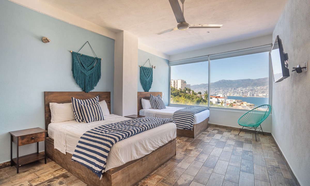 Playa Guitarron House | LUXO Villa Acapulco Zona Brisas Guitarrón