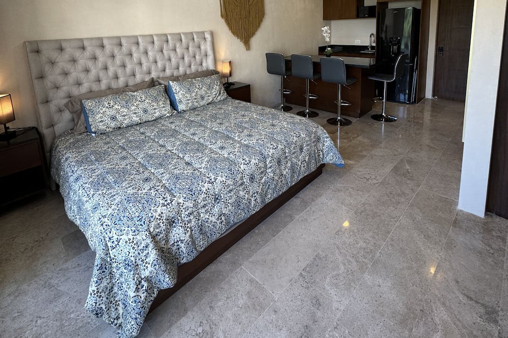 Ejidal Apartment | Cozy Studio in Gorgeous Playa del Carmen with AC, Fitness Room, WiFi