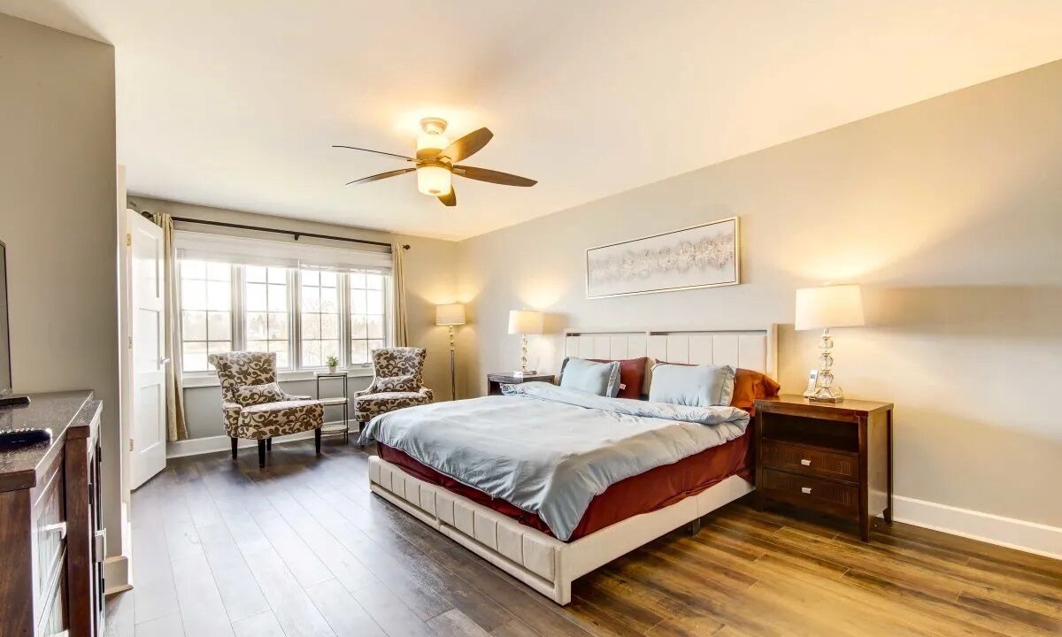 Prospect Heights House | Oasis Near the City - Lakefront Home on a Quiet Cul-de-sac