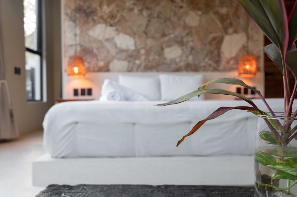 Francisco Uh May Villa | Casa Uh