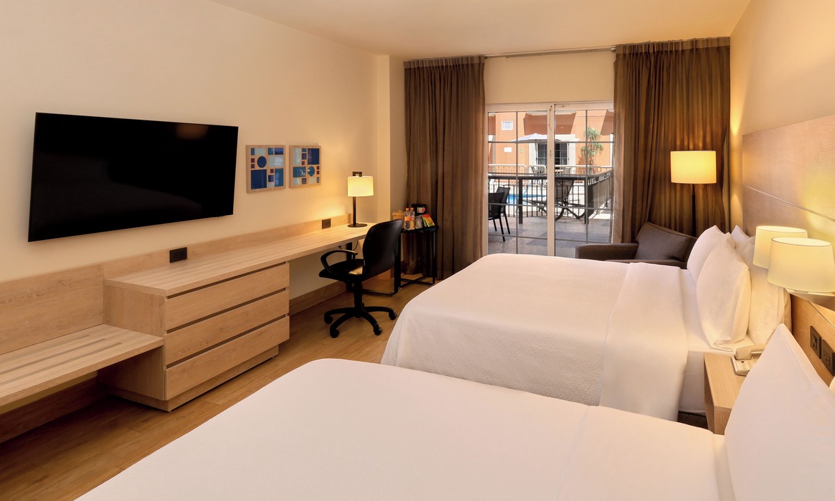 Monterrey Hotel | Holiday Inn Express Monterrey Galerias by IHG