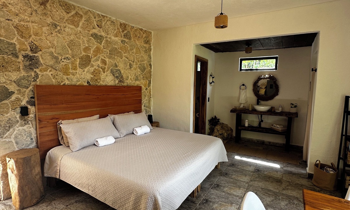 Lazaro Cardenas Cabin | Cenote Escondido - Cabañas y Camping