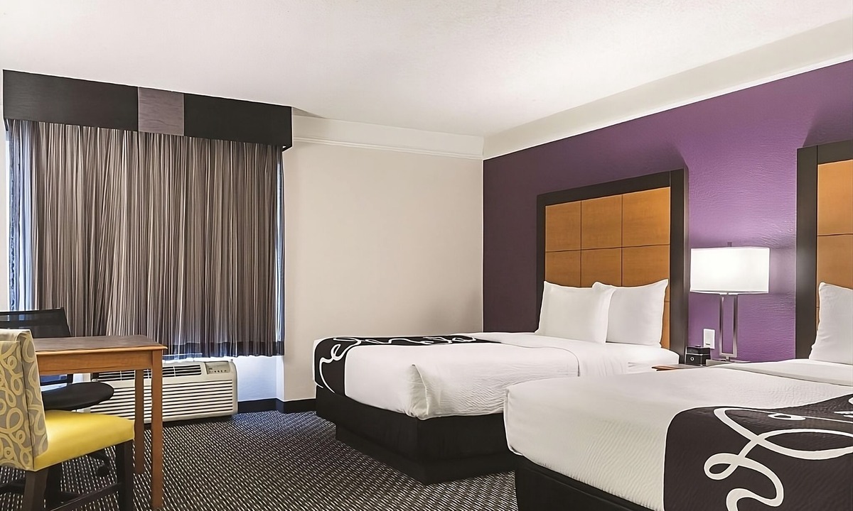 Guasti Hotel | Just What You Were Looking For! 2 Spacious Units. Free Parking + Outdoor Pool!