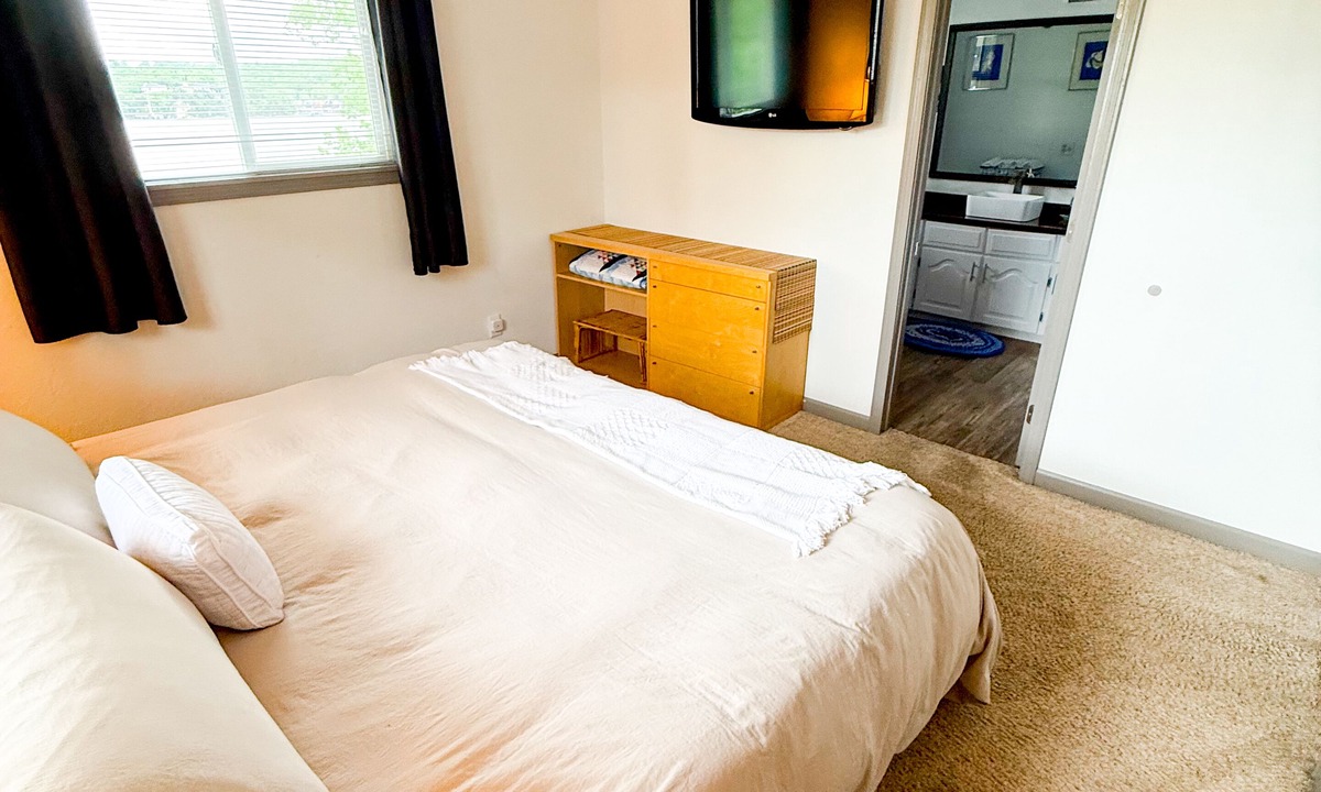 Roach House | Ozark Outing - a spectacular view of the Lake of the Ozarks