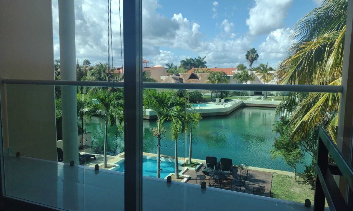 Puerto Aventuras House | Beautiful mansion in Puerto Aventuras with pool