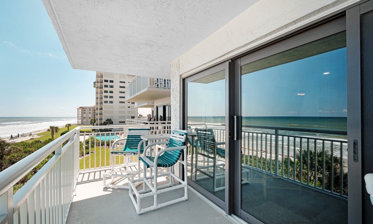 New Smyrna Beach Condo | 🌊 Direct Oceanfront 2BR | Large Balcony | Heated Pool & Beach Access 🏖️