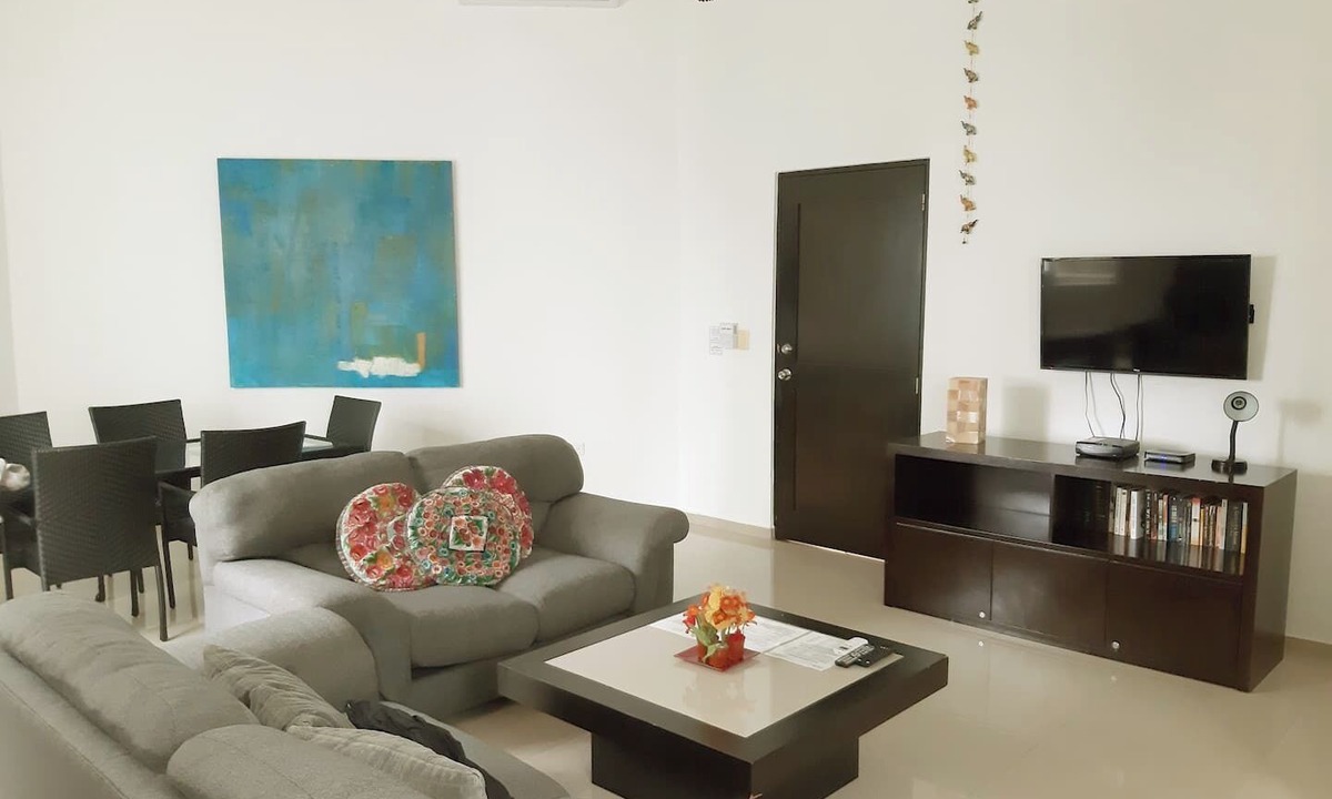 Centro Apartment | 2BR, Sleeps 6, Roof Pool, Central, Garage, A306
