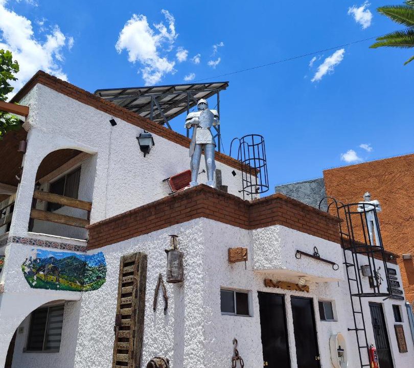 Chihuahua Hotel | State Inn