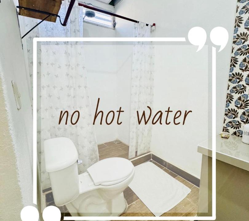 Flores House | Maple Guest House
