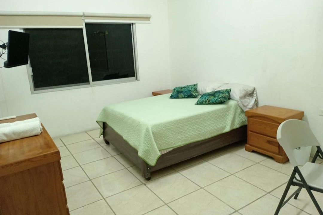 Ciudad del Carmen Apartment | RECAMARA INDEPENDIENTE con CAMA MATRIMONIAL AIRE ACONDICIONADO Y BAÑO EXCLUSIVO