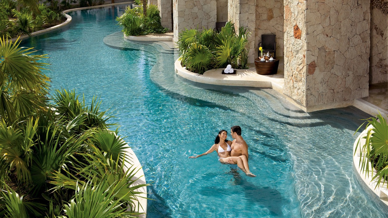 Photo of Human In Picture in Maroma