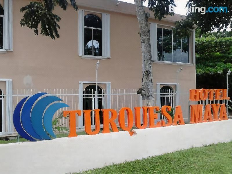 Photo of Buildings in Felipe Carrillo Puerto