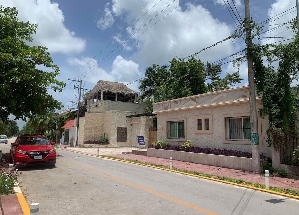 Photo of Buildings in Mario Villanueva Madrid