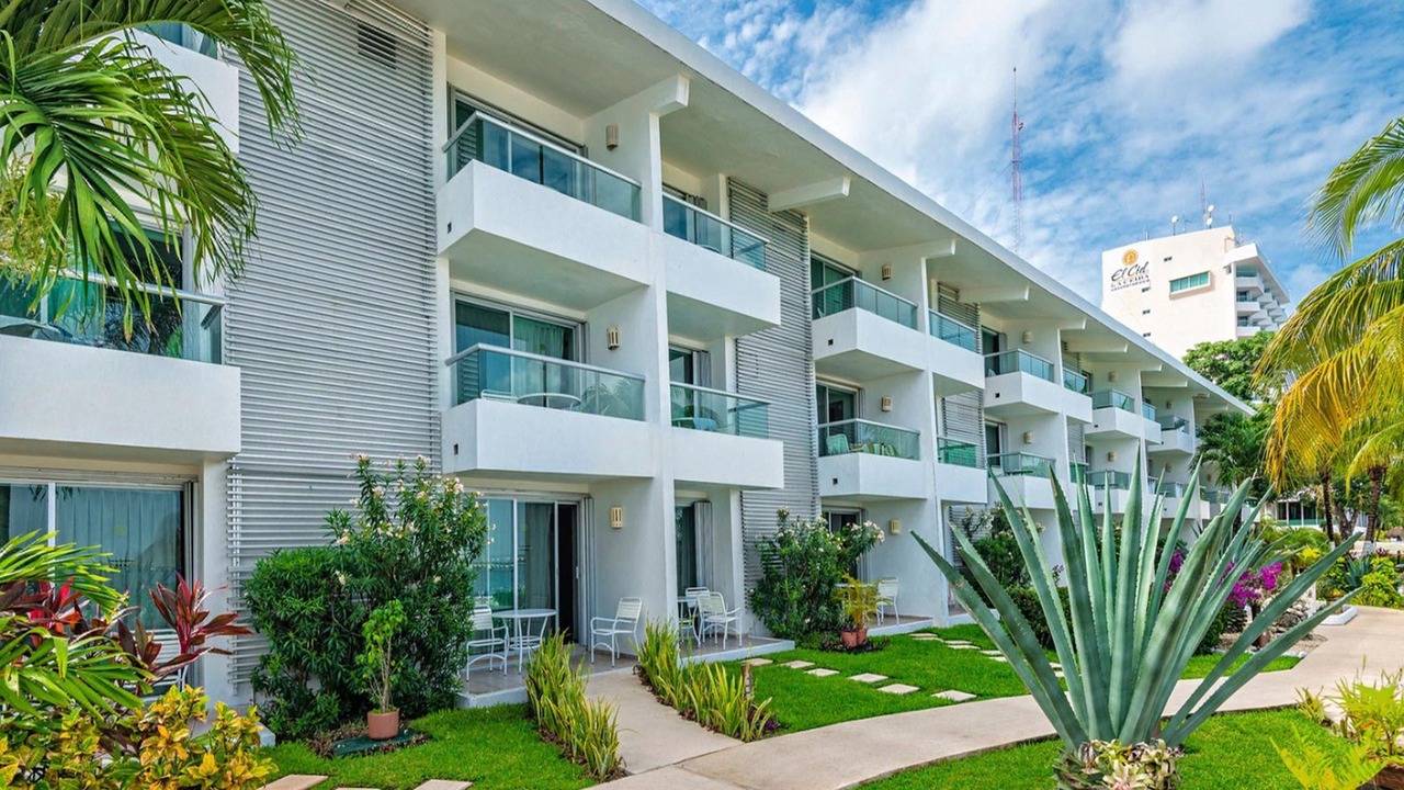 Photo of Buildings in Cozumel