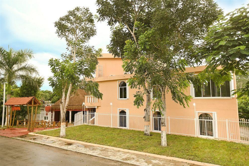 Photo of Buildings in Felipe Carrillo Puerto