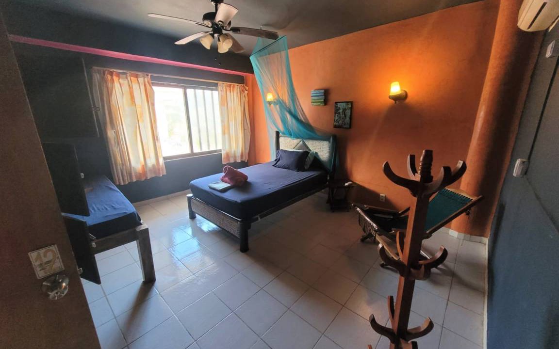 Photo of Livingroom in Downtown