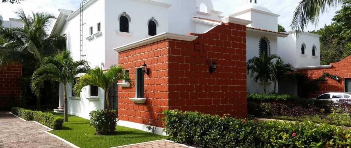 Photo of Others in Playacar
