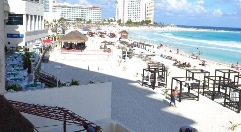 Photo of Others in Punta Cancun