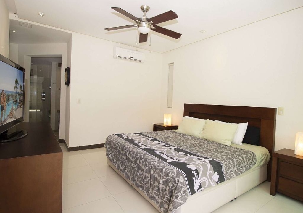 Photo of Bedroom in 12th Street