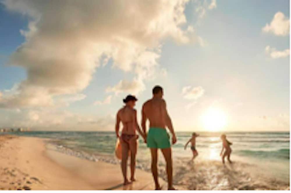 Photo of Others in La Isla