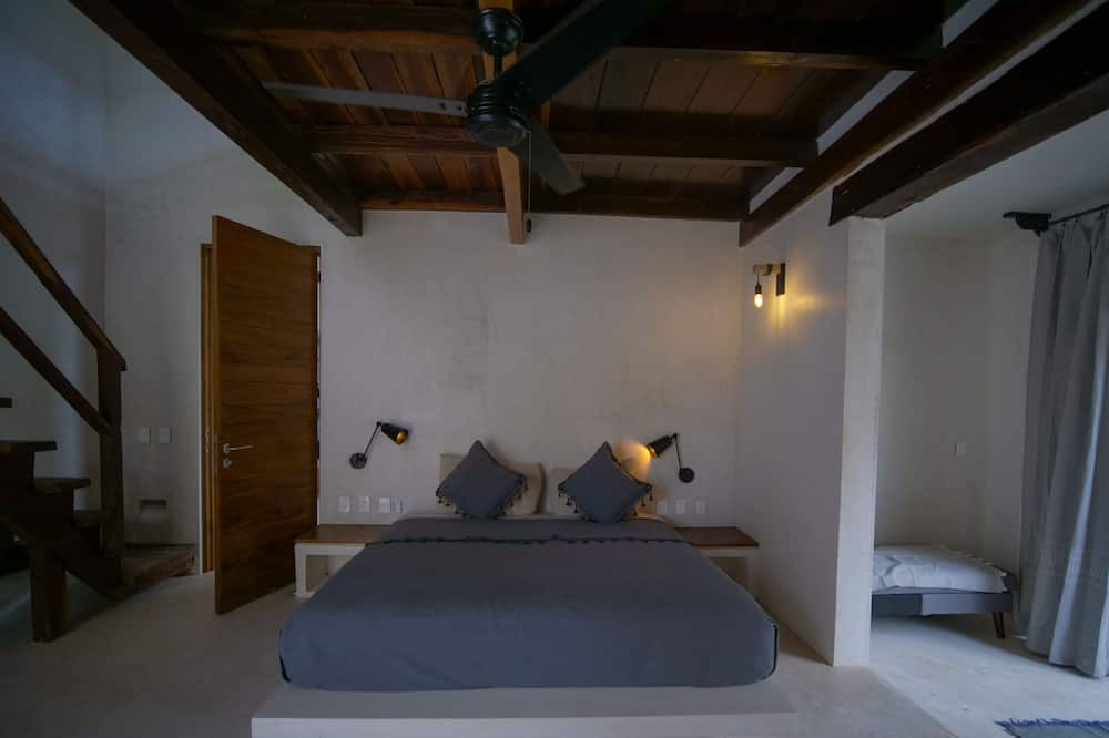 Photo of Bedroom in Francisco Uh May